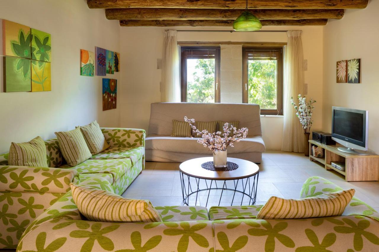 Villa Erontas - Private Heated Jacuzzi Makhairoí Екстериор снимка